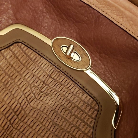 đť…şcoach leather multi color bag. - Picture 10 of 14